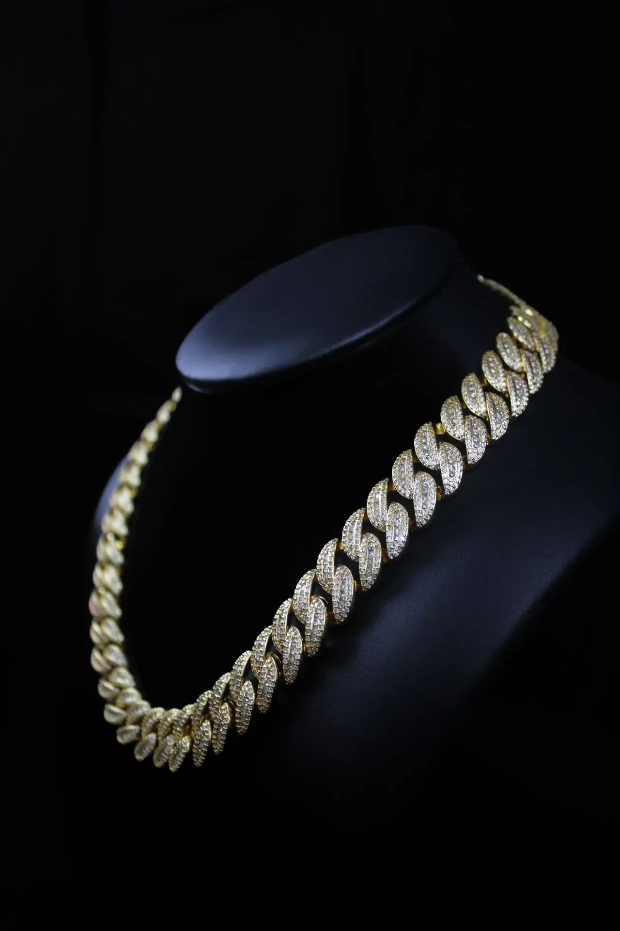 BUCKLE UP 15mm Miami Gold Cuban Chain - Stellar Sparque