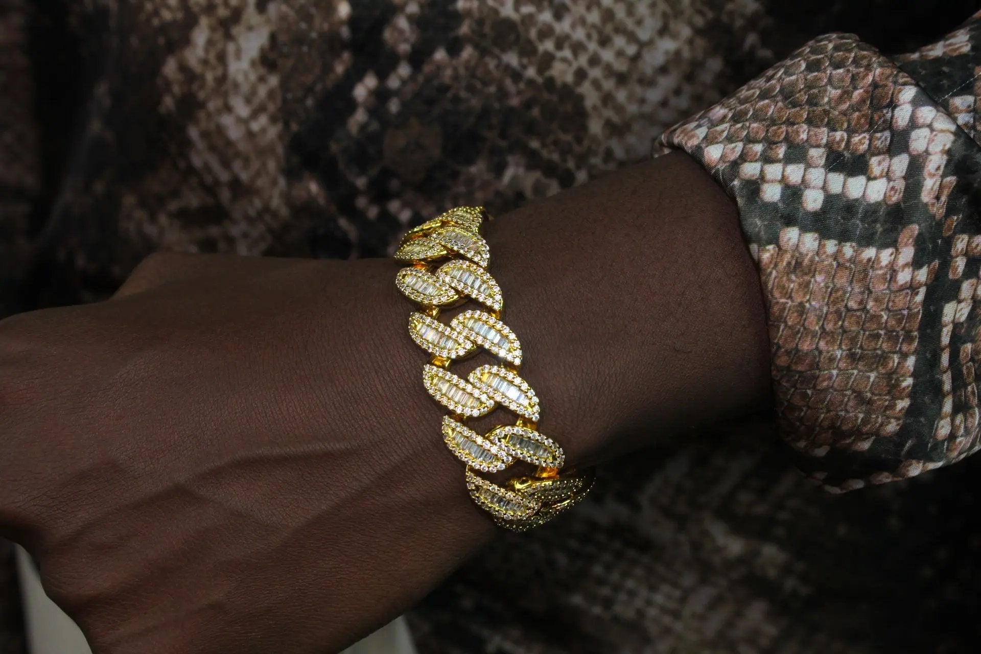 BUCKLE UP 20mm Miami Gold Cuban Bracelet - Stellar Sparque