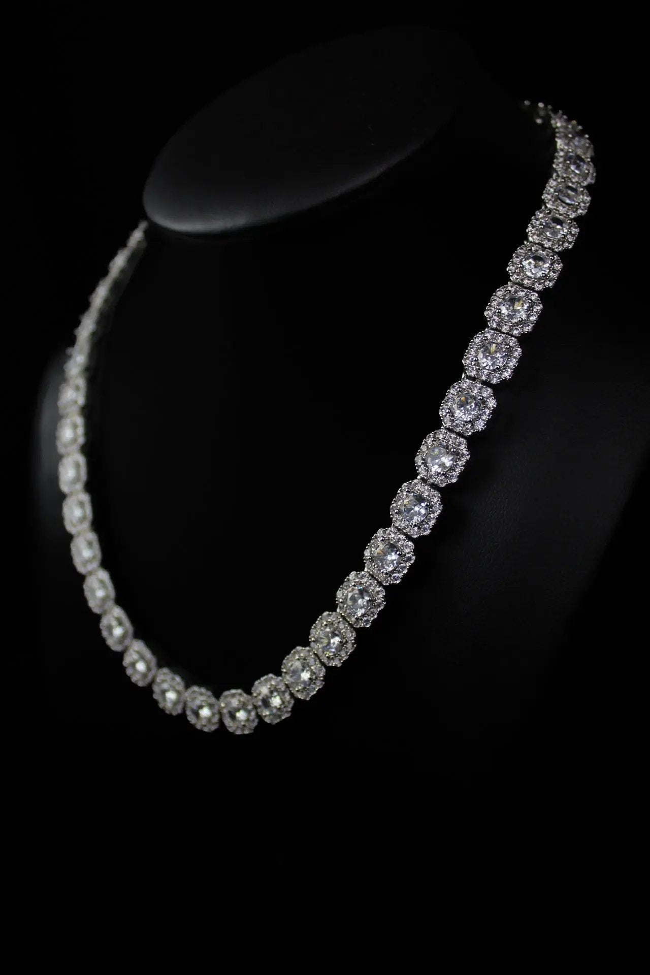 ICON 10mm Clustered Tennis Chain Platinum - Stellar Sparque