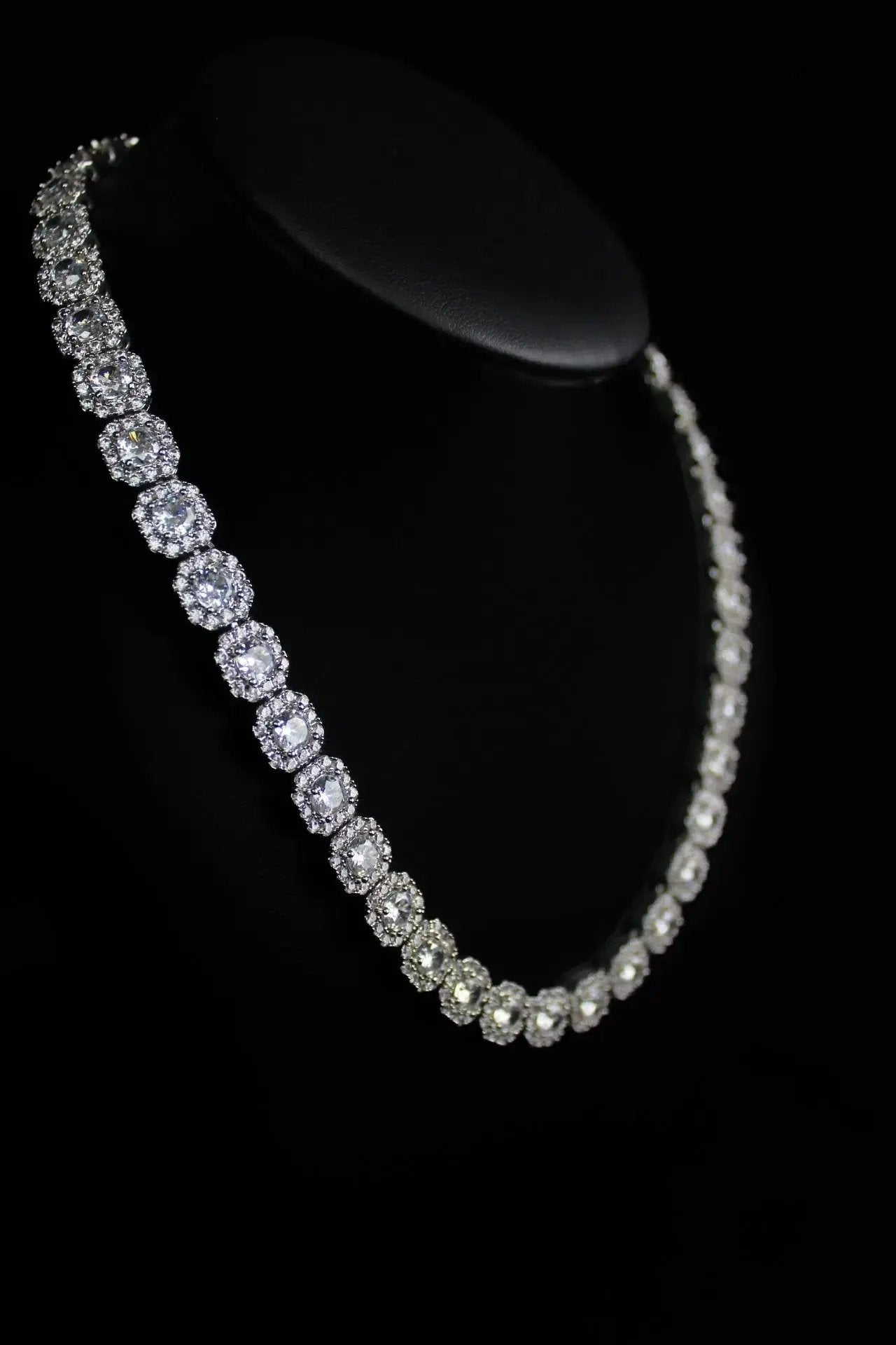 ICON 10mm Clustered Tennis Chain Platinum - Stellar Sparque