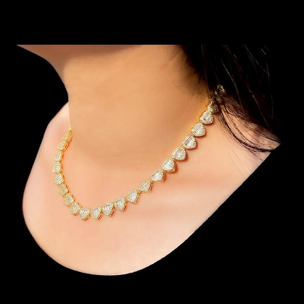 LJUBAV Heart - shaped Clustered Cuban Necklace - Stellar Sparque