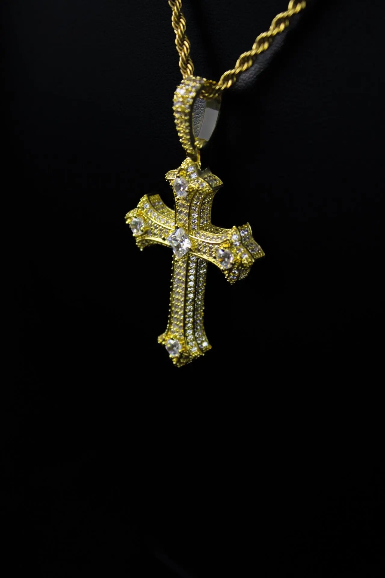 POWER Cross Pendant Necklace - Stellar Sparque