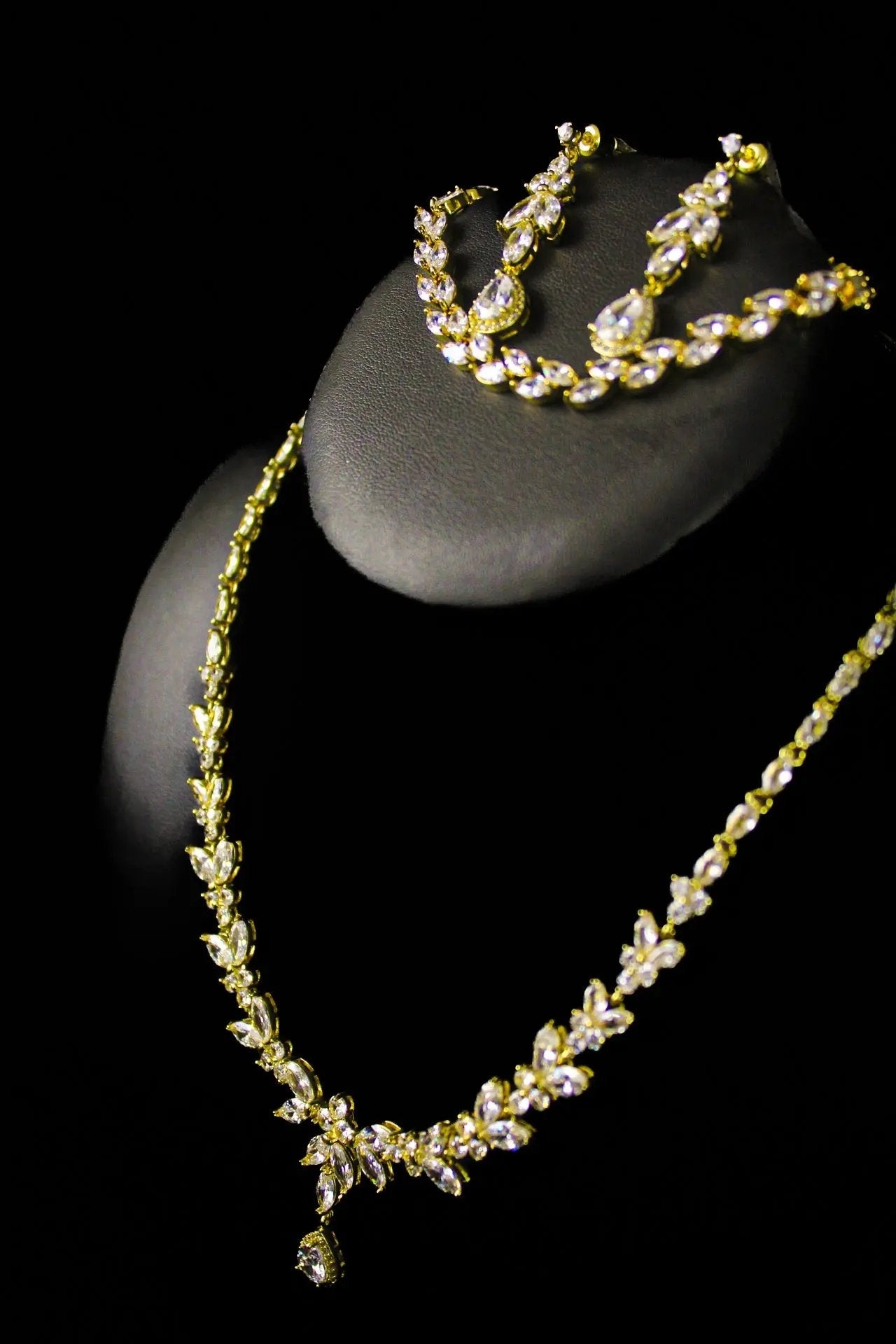 QUIET LUXURY 3 Pieces Set - Stellar Sparque