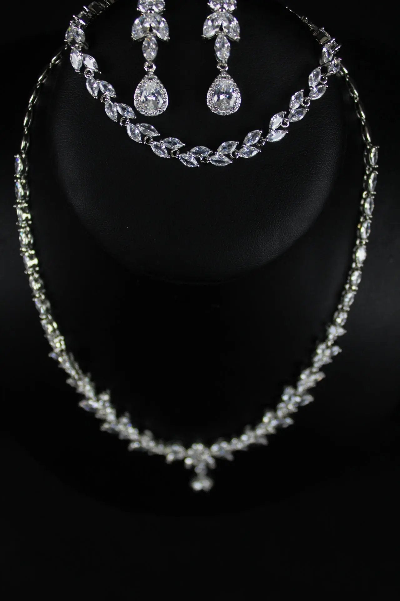 QUIET LUXURY 3 Pieces Set - Stellar Sparque