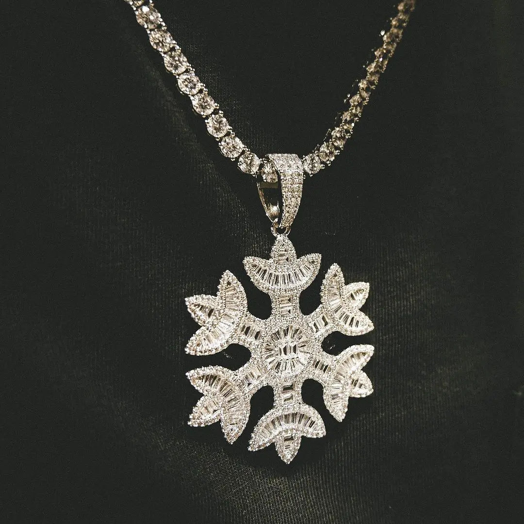 SNOW Pendant Necklace - Stellar Sparque