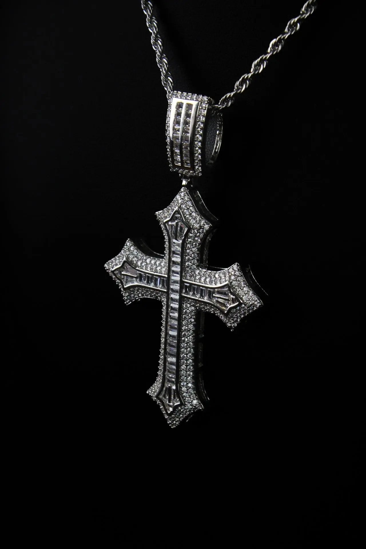 STRENGTH Cross Pendant Necklace - Stellar Sparque