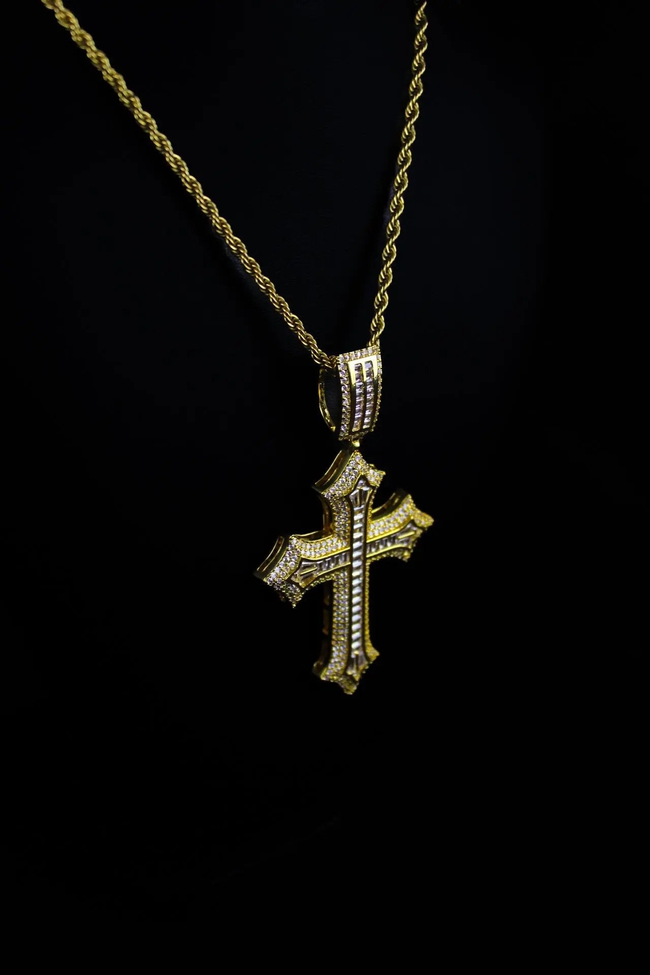 STRENGTH Cross Pendant Necklace - Stellar Sparque