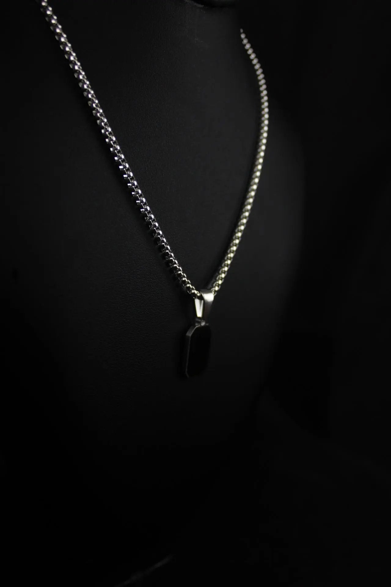 Vanta Pendant Necklace - Stellar Sparque