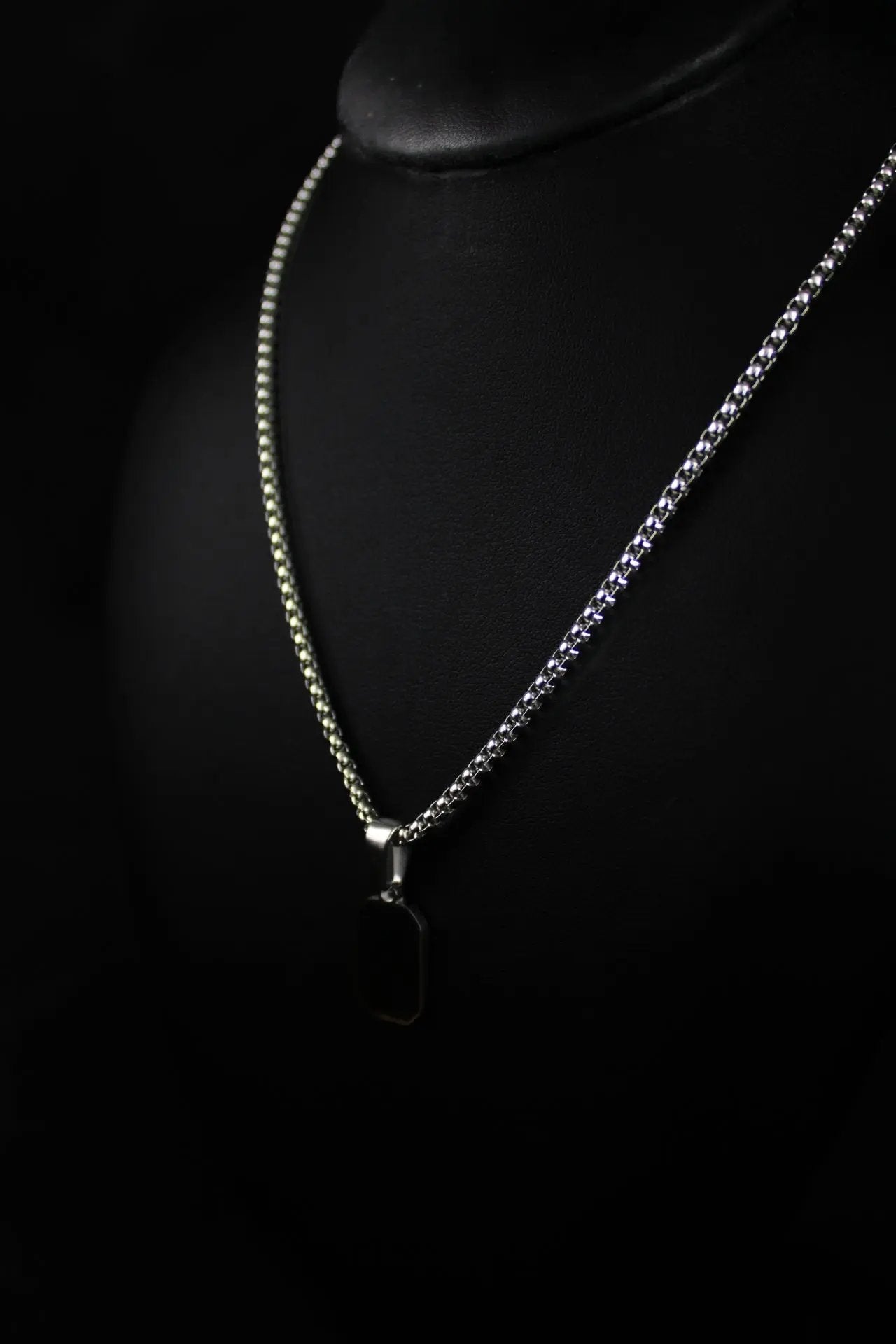 Vanta Pendant Necklace - Stellar Sparque